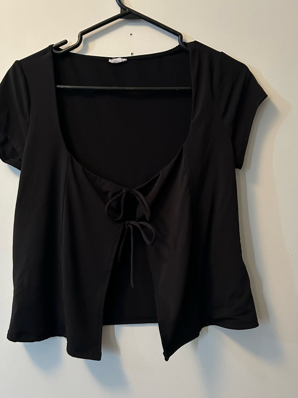 Black Tie-Front Women’s Top | Garage